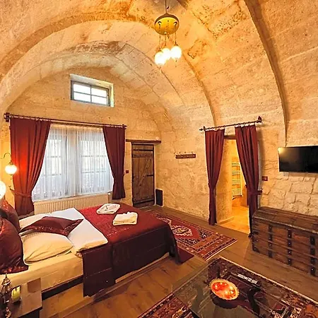 Shadow Cave House