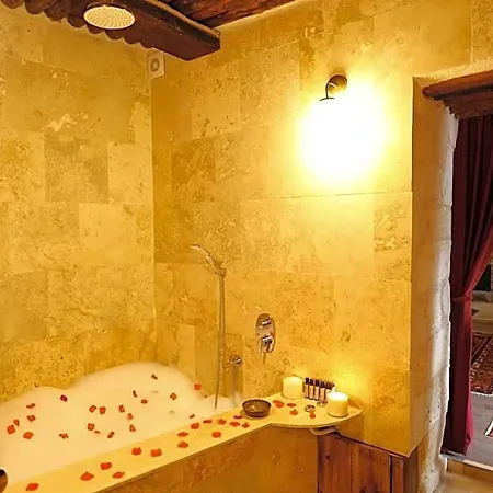 Shadow Cave House Otel *