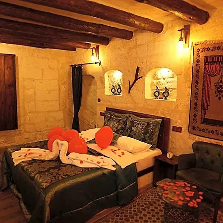 Shadow Cave House