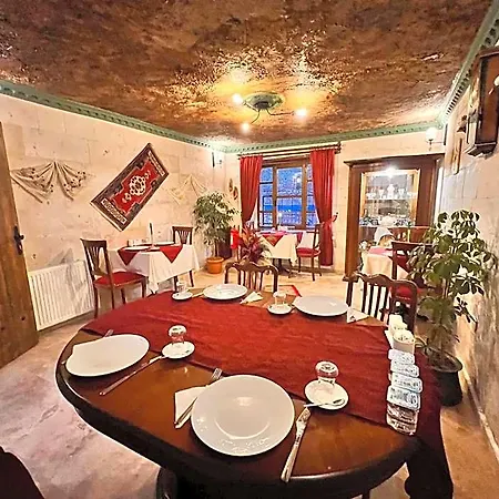 Shadow Cave House